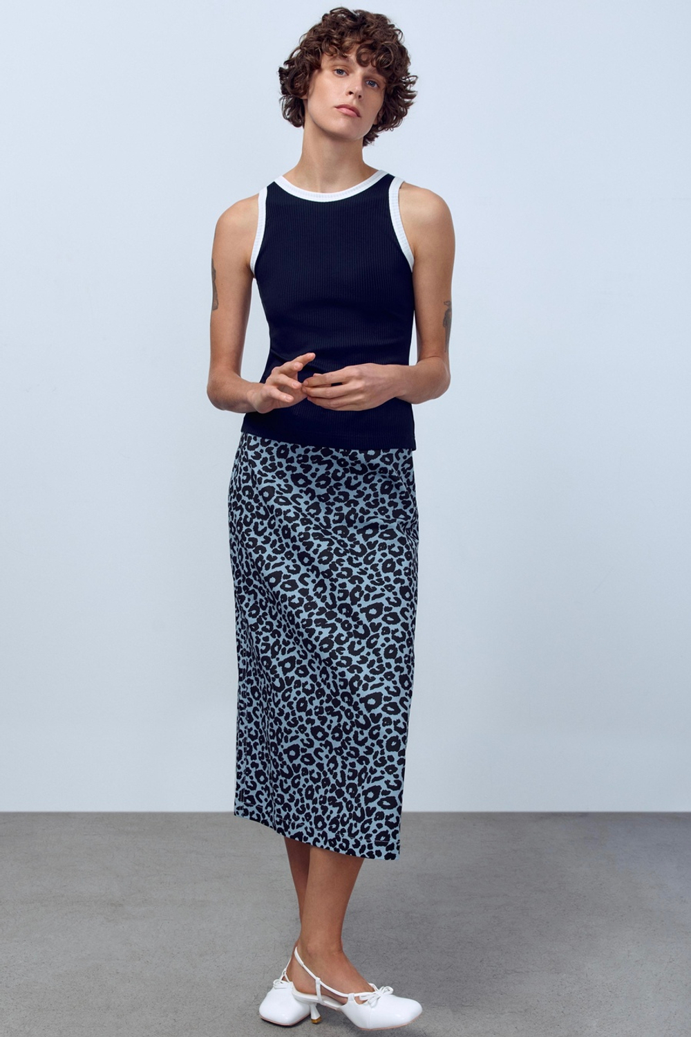 Юбка из легкого денима с анималистичным принтом