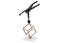 Статуэтка Гимнаст на кубе-1 Garda Decor 55RD2863