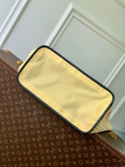 Louis Vuitton Neverfull Bandouliere Inside Out GM