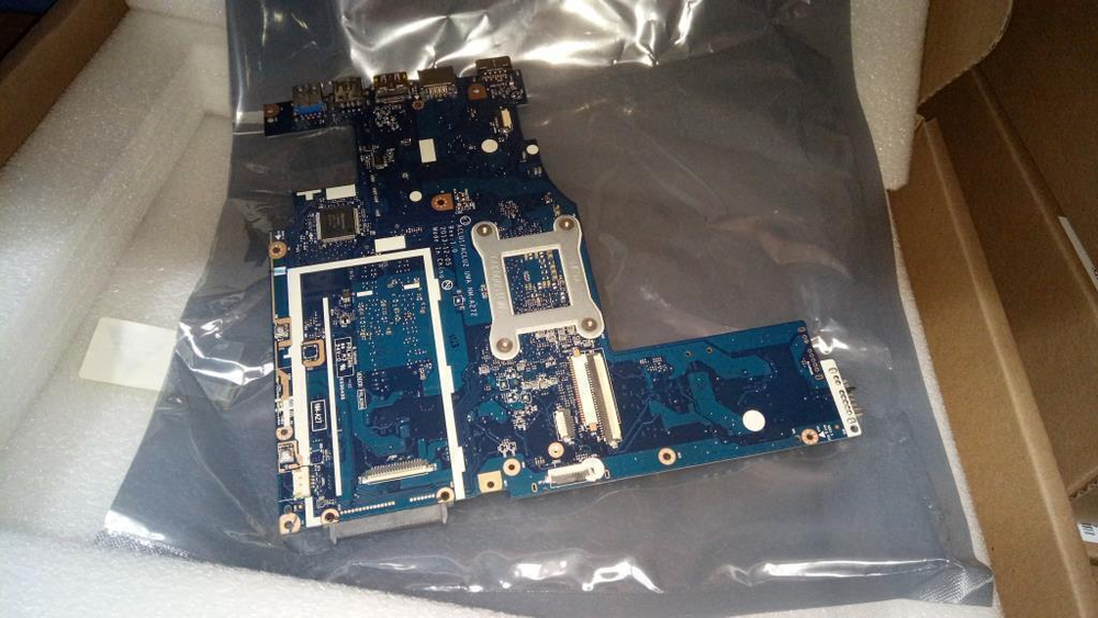 Материнская плата для ноутбука Lenovo 15T NM-A311 Intel Core i3 4030U 1000M-Pro W8P UMA (5B20G45440), оригинал