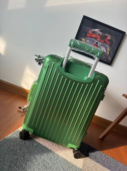 Дорожный чемодан Rimowa