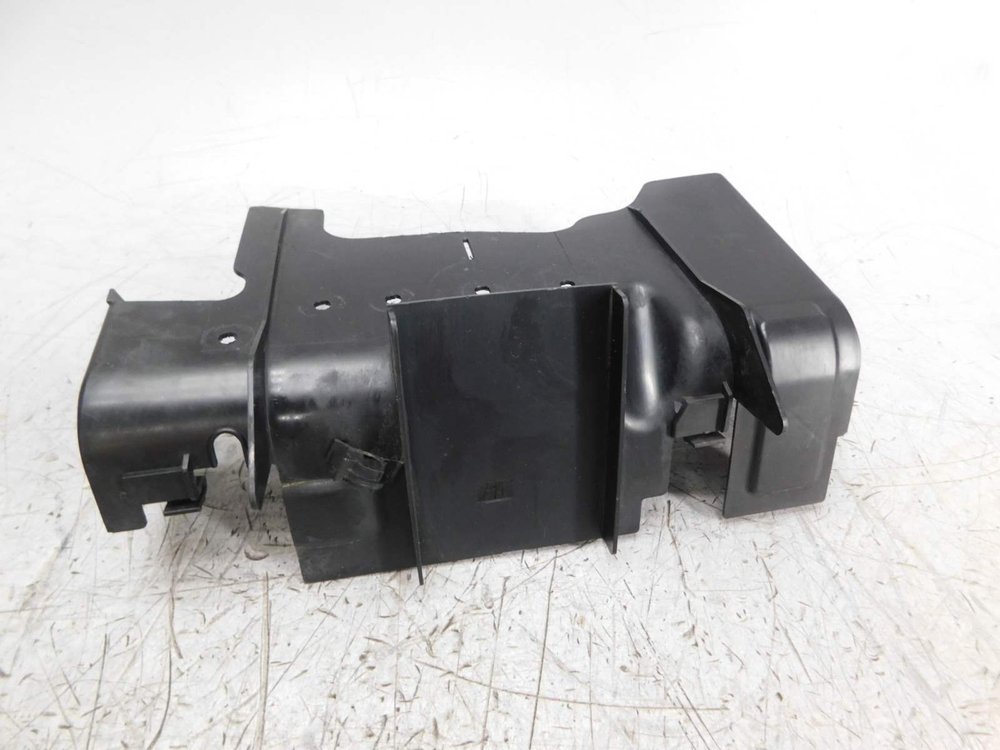 Пластик радиатора Suzuki DL650 V-Strom 17760-27G00