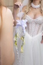 Тренд сезона ! Букет невесты Сумочка каллы с жемчугом