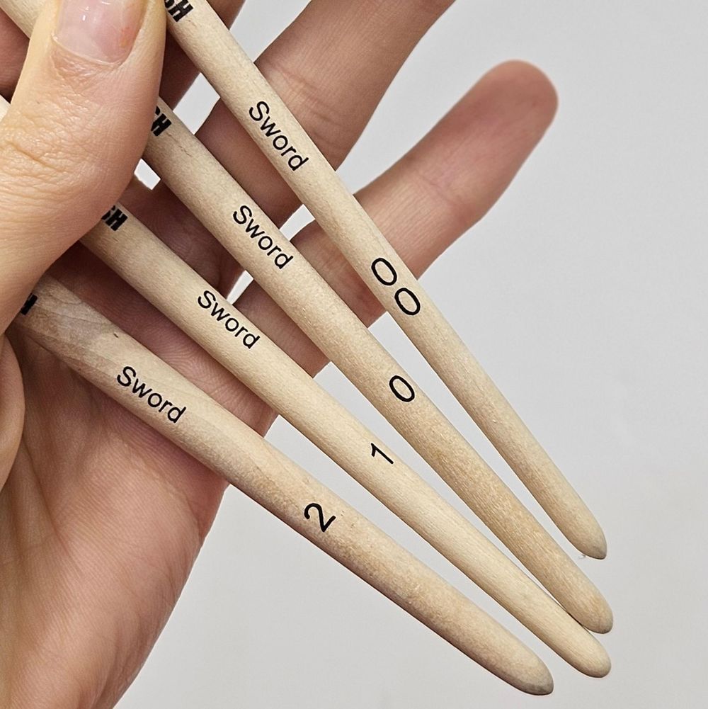 Кисть для пинстрайпинга Finebrush Sword 1