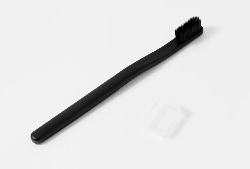 Trimay Антибактериальная зубная щётка с древесным напылением Trimay Black Charcoal Toothbrush