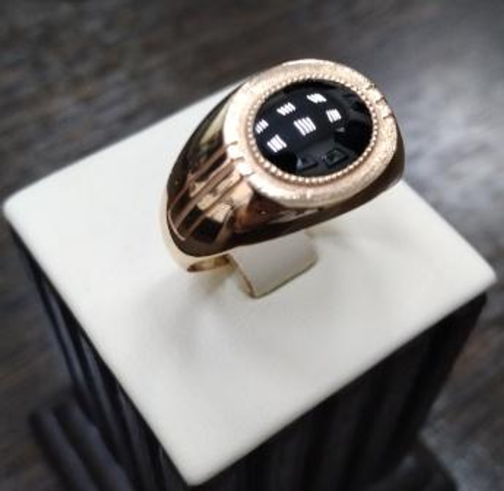 Кольцо из золота с фианитами