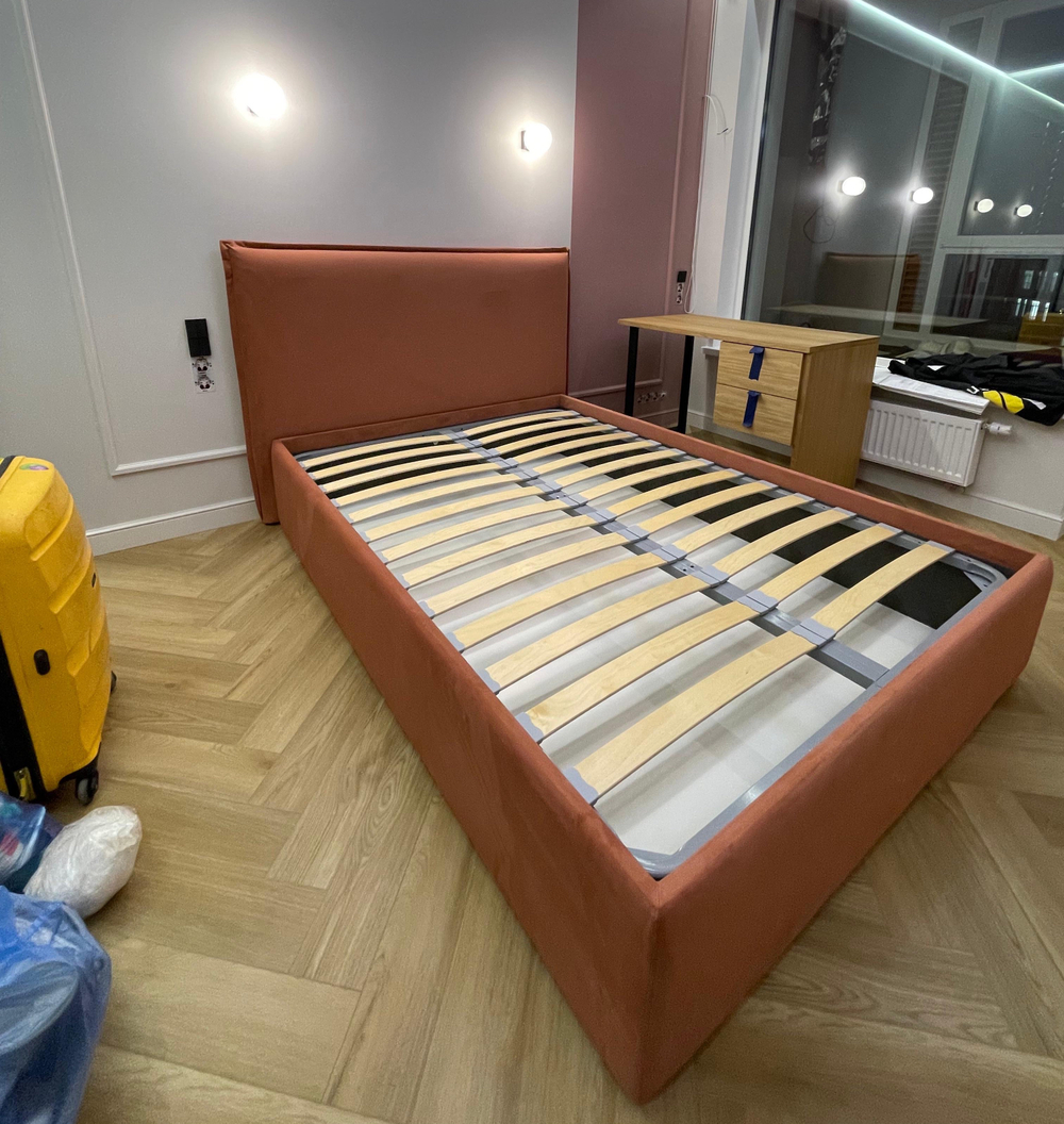 Двуспальная кровать Пилоу