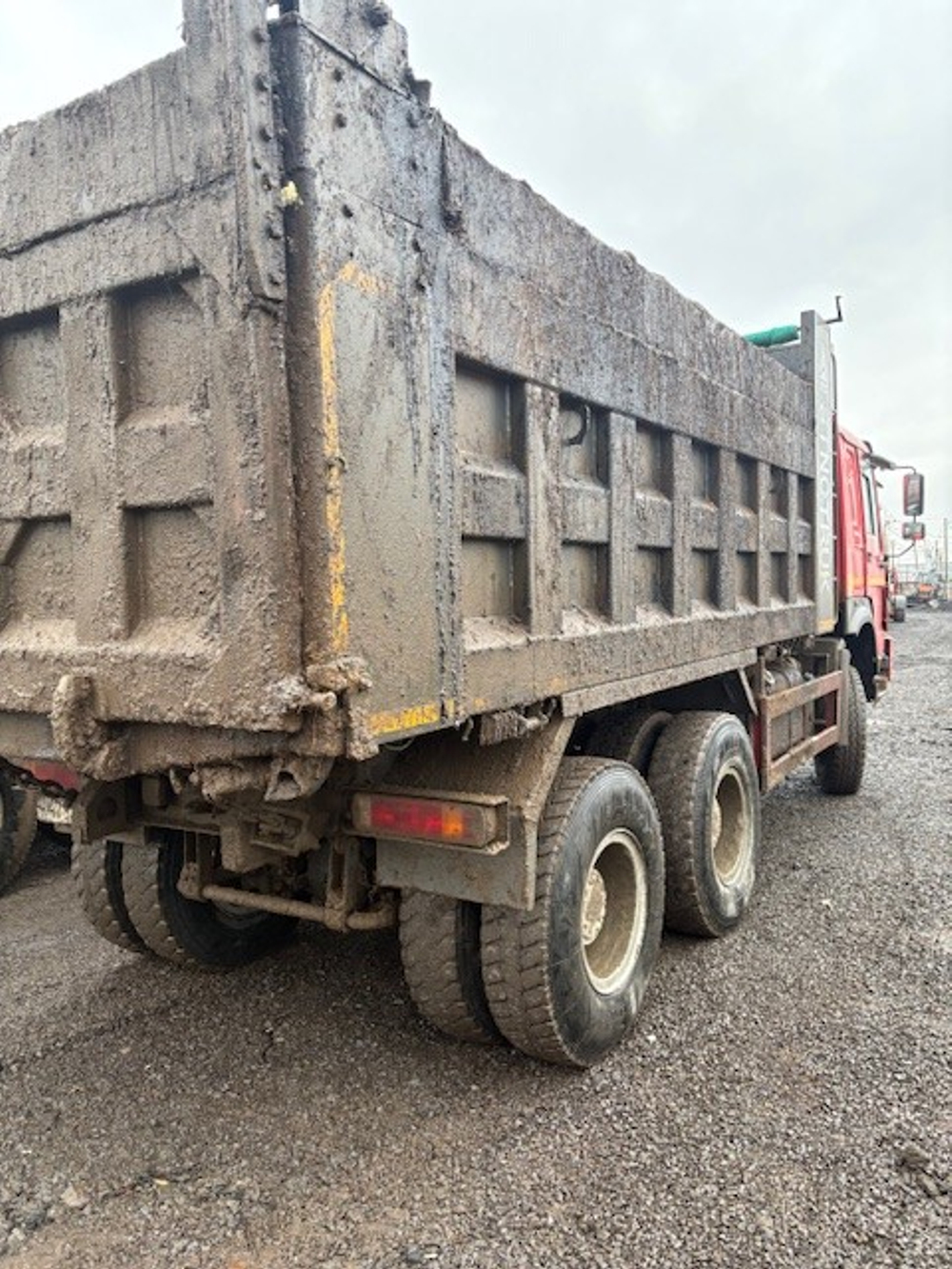 Howo ZZ* 6x6 Самосвал ZZ3327S3857E (Дизельный, 9,7 л, 373 л.с., МТ)