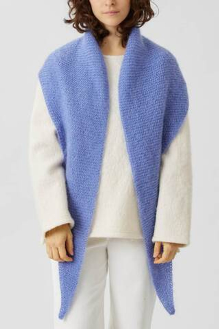 Косынка из мохера голубая