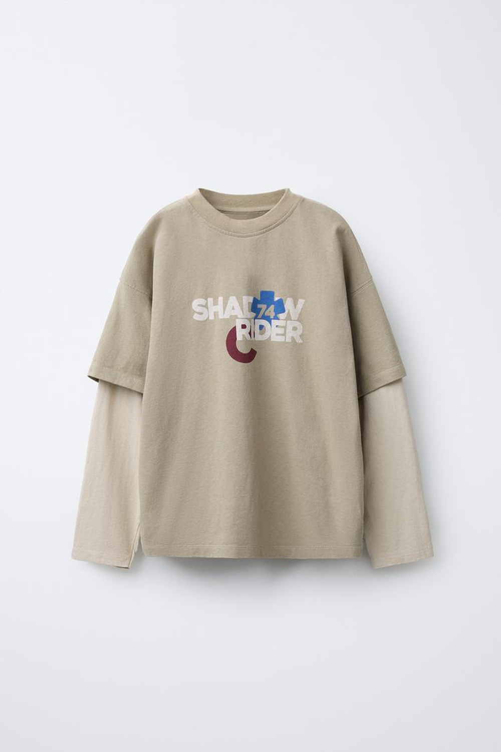 ZARA ФУТБОЛКА С ПРИНТОМ «RIDER» И ДВОЙНЫМИ РУКАВАМИ, СВЕТЛО-КОРИЧНЕВЫЙ