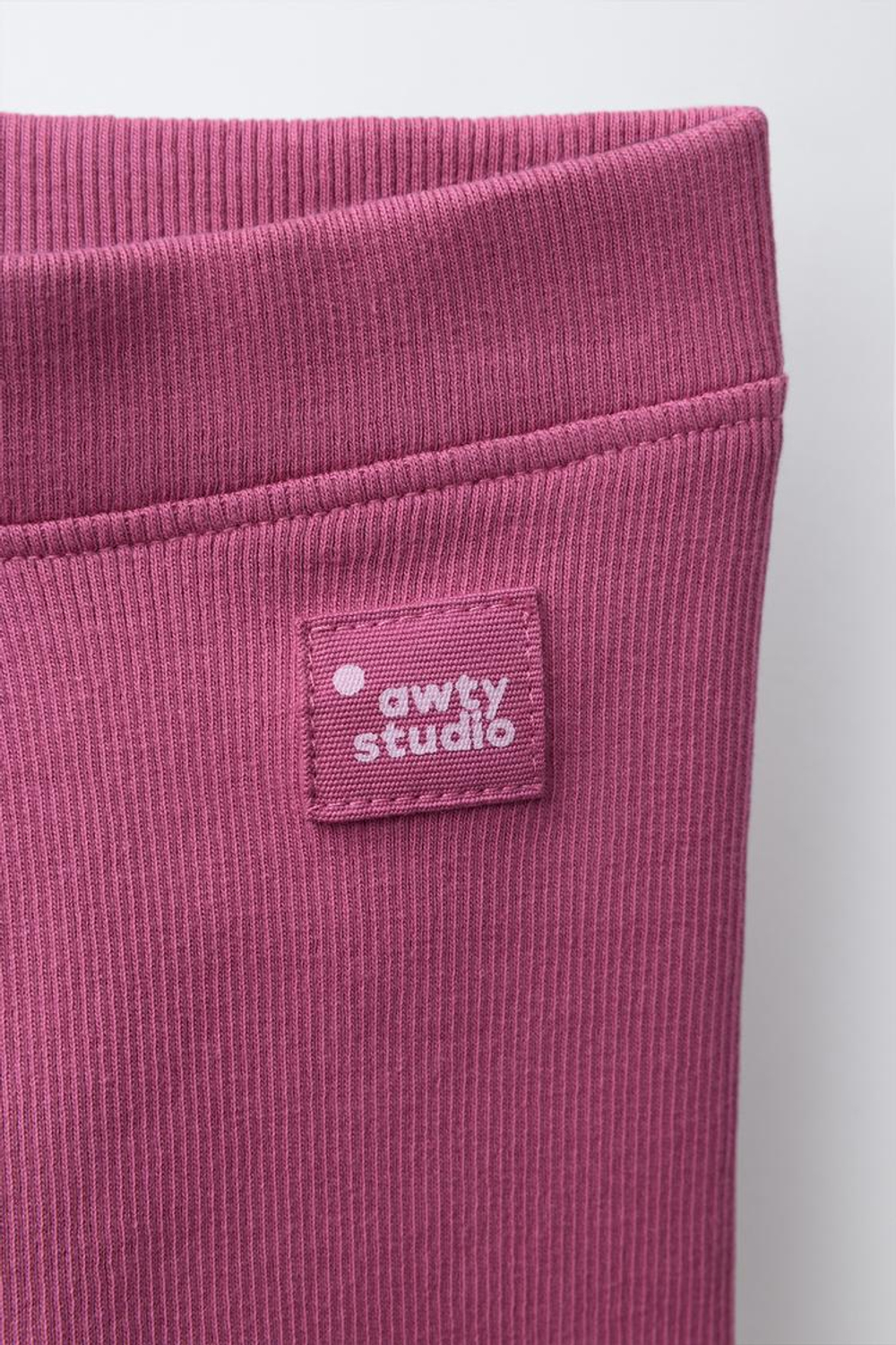 ZARA ЛЕГИНСЫ В РУБЧИК С НАШИВКОЙ, МАЛИНОВЫЙ