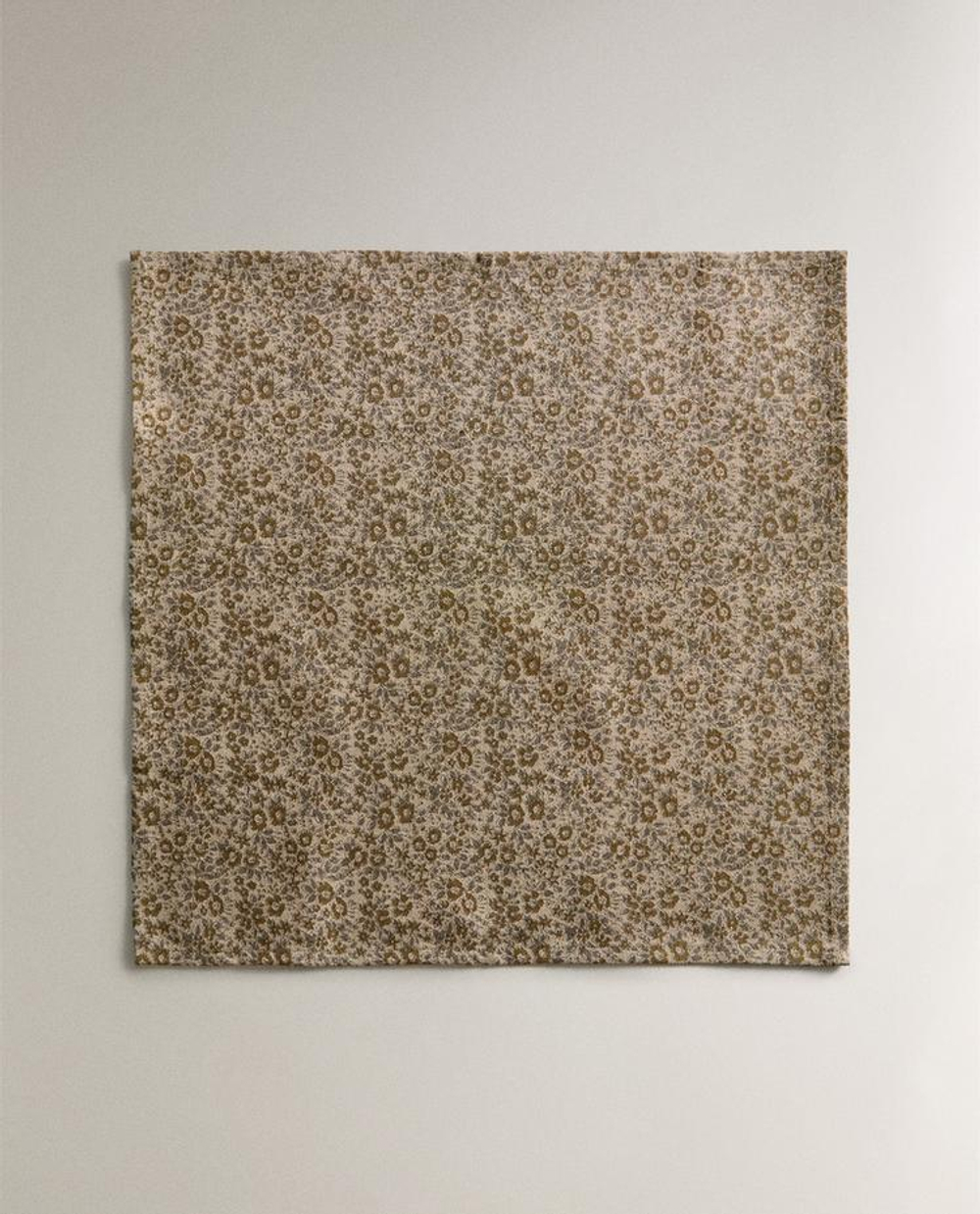 ZARA HOME САЛФЕТКИ С ЦВЕТОЧНЫМ ПРИНТОМ ( 2 ШТ.), КОРИЧНЕВЫЙ