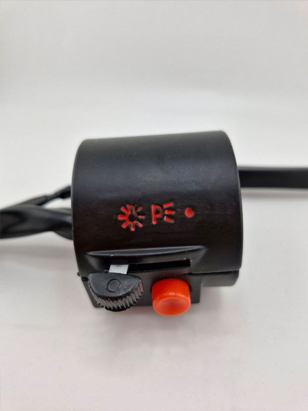 Блоки переключателей руля с рычагами тормоза/сцепления