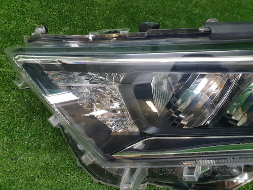Фара левая Toyota RAV4 5 XA50 (2018-н.в.) LED