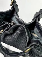 Женская плетеная сумка из натуральной винтажной кожи черного цвета