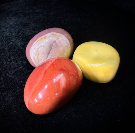 Мукаит (крупная галтовка)