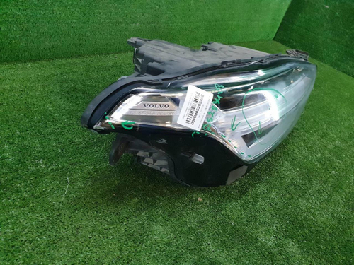 Битая Фара правая Volvo XC90 2 (2014-2019) Full LED