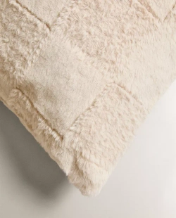 ZARA HOME НАВОЛОЧКА ДЛЯ ДЕКОРАТИВНОЙ ПОДУШКИ ИЗ ИСКУССТВЕННОГО МЕХА В КЛЕТКУ, ПЕСОЧНЫЙ