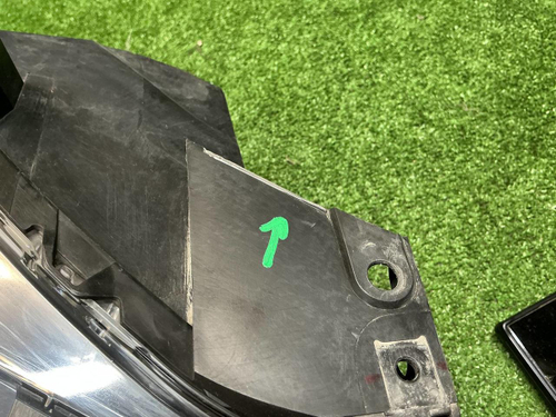 Фара правая Mazda CX-5 2 (2017-2021) LED