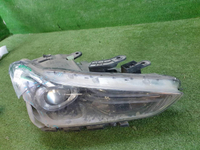 Битая Фара правая Genesis G70 (2017-2021) LED