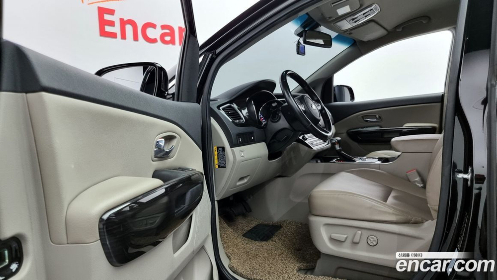Kia The New Carnival (Sedona) 9-и местный Prestige (03.2020)