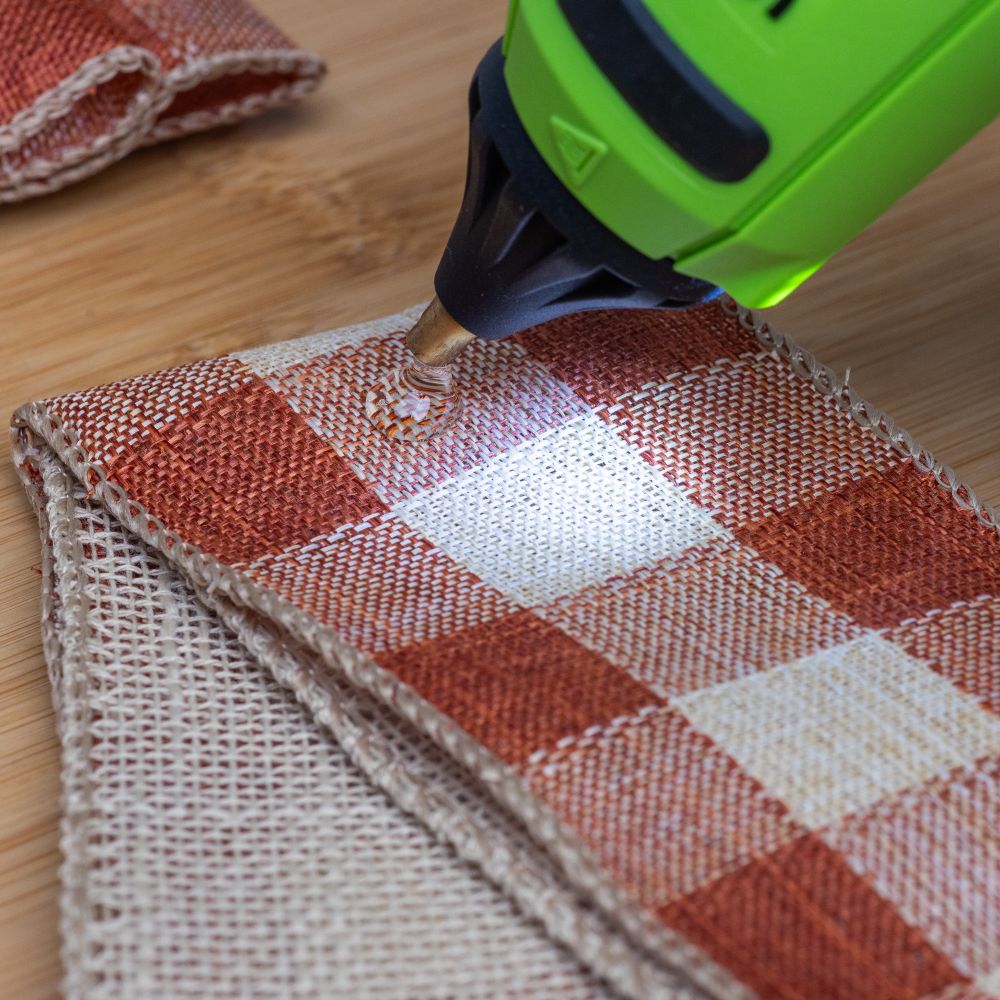 Пистолет клеевой аккумуляторный 24В Greenworks G24GLG (без АКБ и ЗУ) 3502207