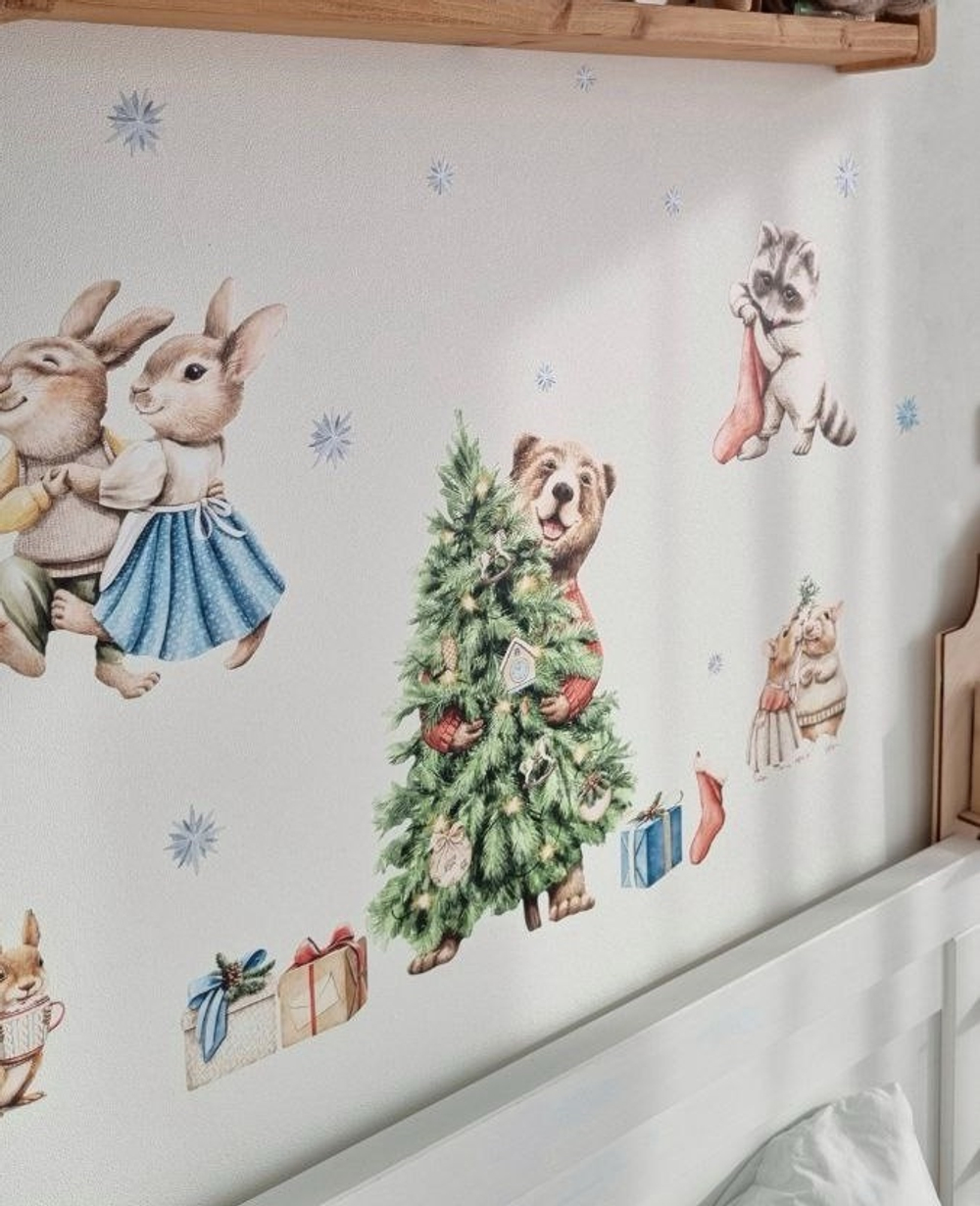 Новогодние наклейки для окон, стен и мебели  В ГОСТЯХ У МИШКИ