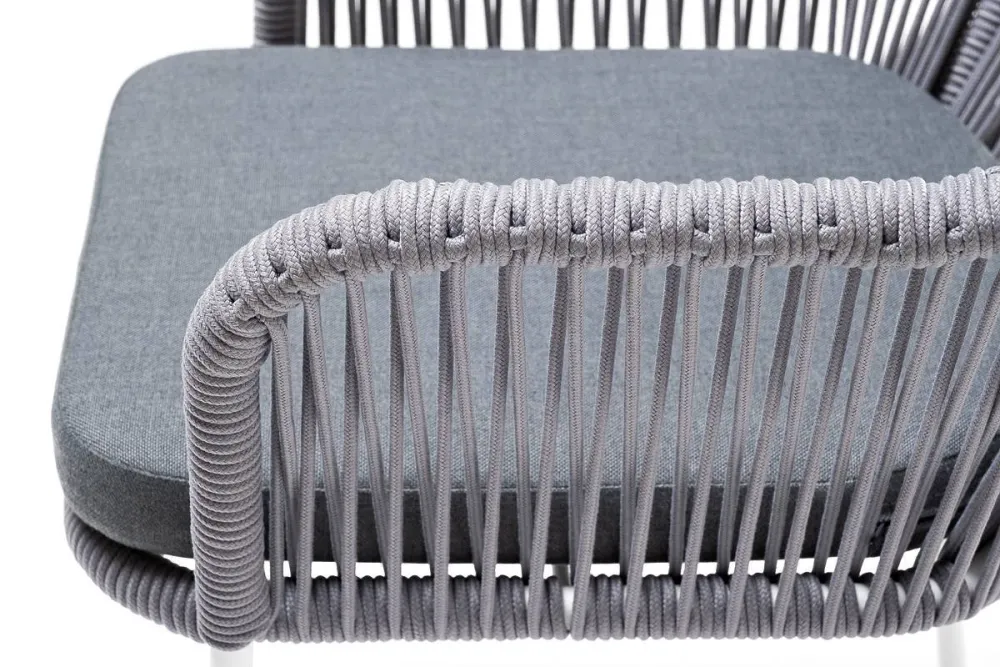 "Лион" стул плетеный из роупа, каркас из стали белый муар, роуп светло-серый круглый, ткань светло-серая