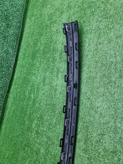 Накладка переднего бампера Москвич 3 (2022-н.в.)