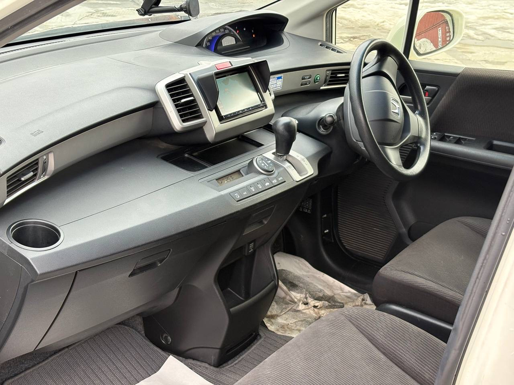HONDA Freed, 2012 год выпуска, АКПП, 6 мест