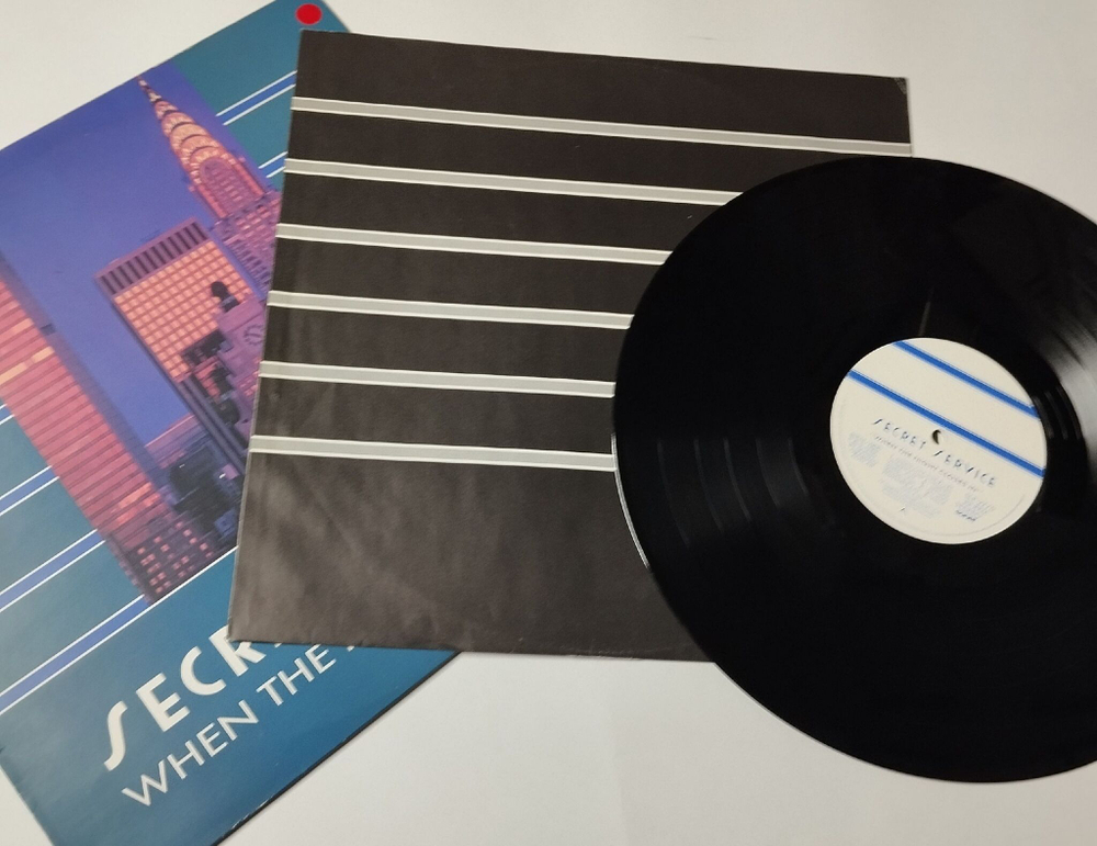 Винтажная виниловая пластинка LP Secret Service When The Night Closes In (Sweden 1985)