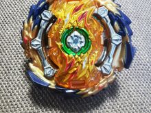 Волчок и лаунчер Wizard Fafnir Ratchet Rise Sen B139 от Takara Tomy