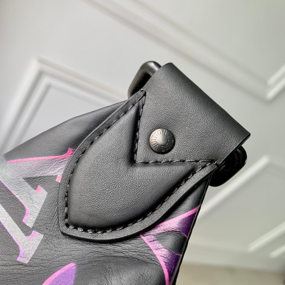 Louis Vuitton Comet Bumbag