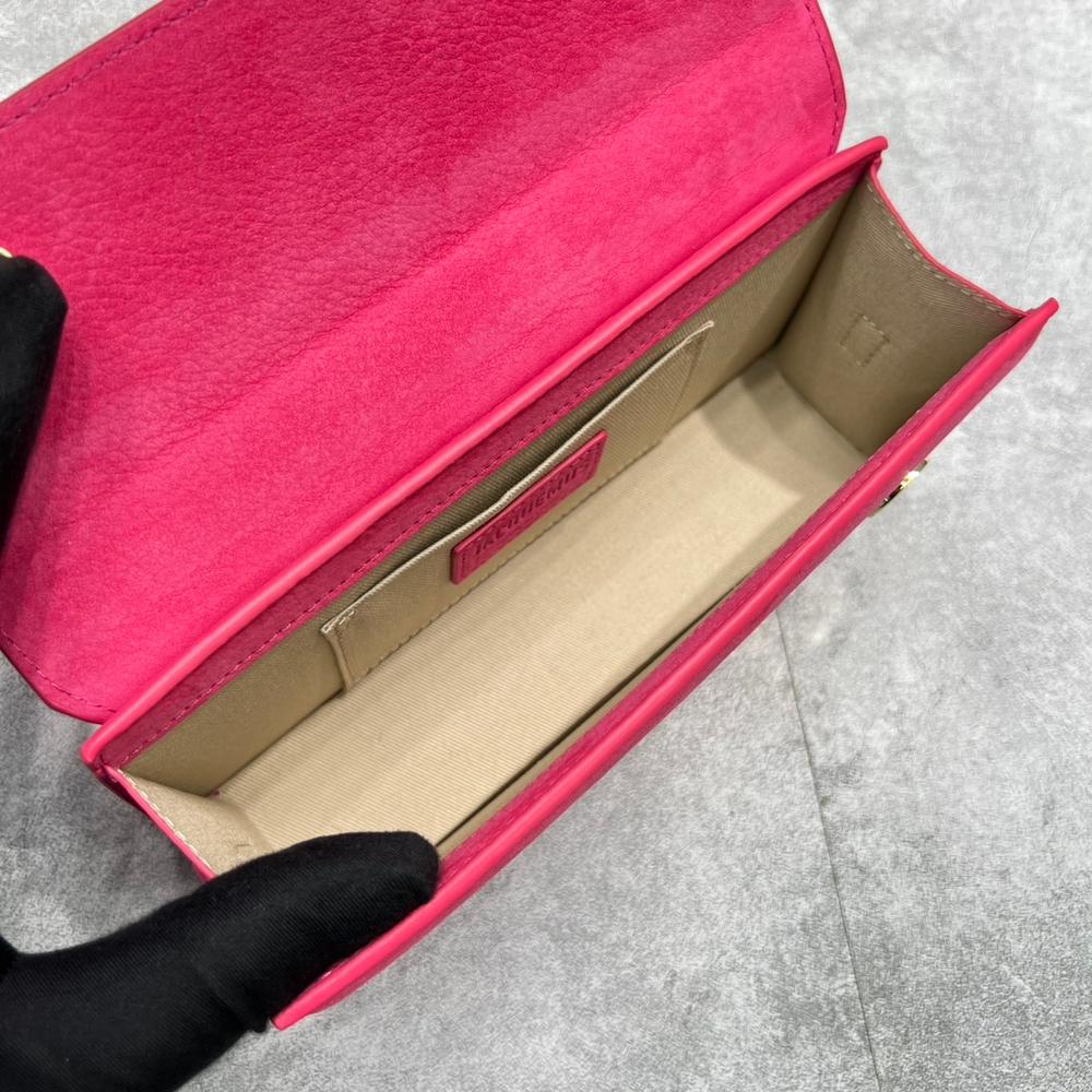 Jacquemus Le Chiquito Long 22 cm