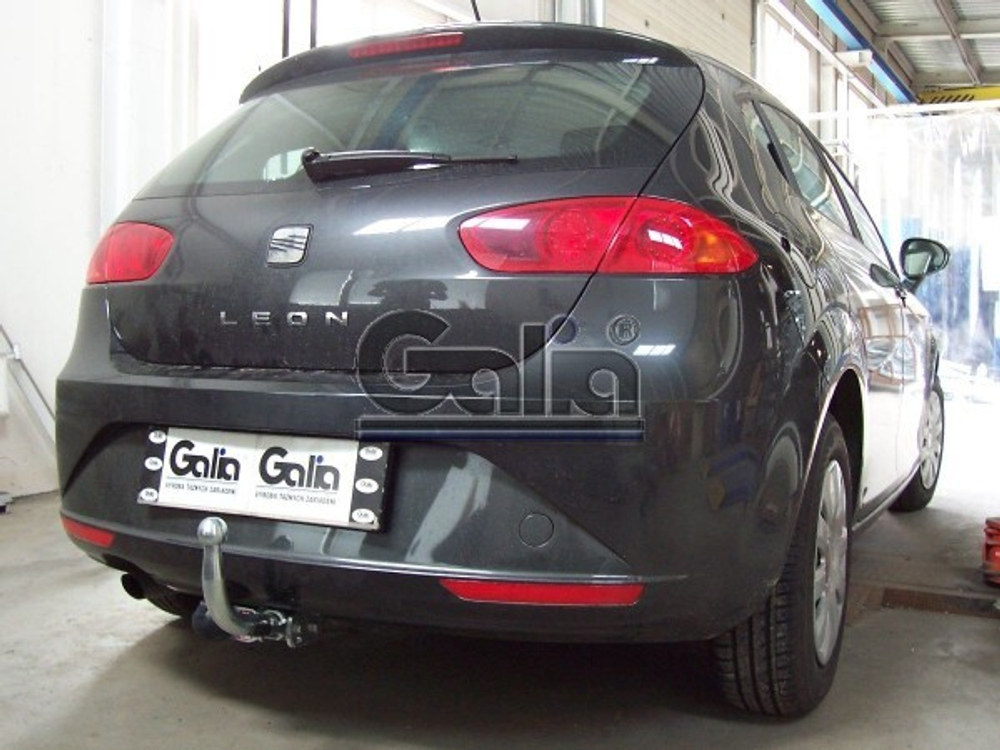 Фаркоп оцинкованный Galia S074A для SEAT Altea 2004-2015, SEAT Leon 2005-2013(паспорт и сертификат в комплекте)(без электрики)