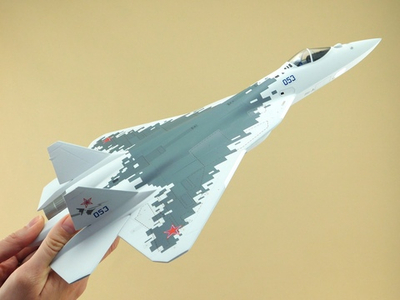Модель самолета Су-57 (М1:48, 053, Пиксели светлые)