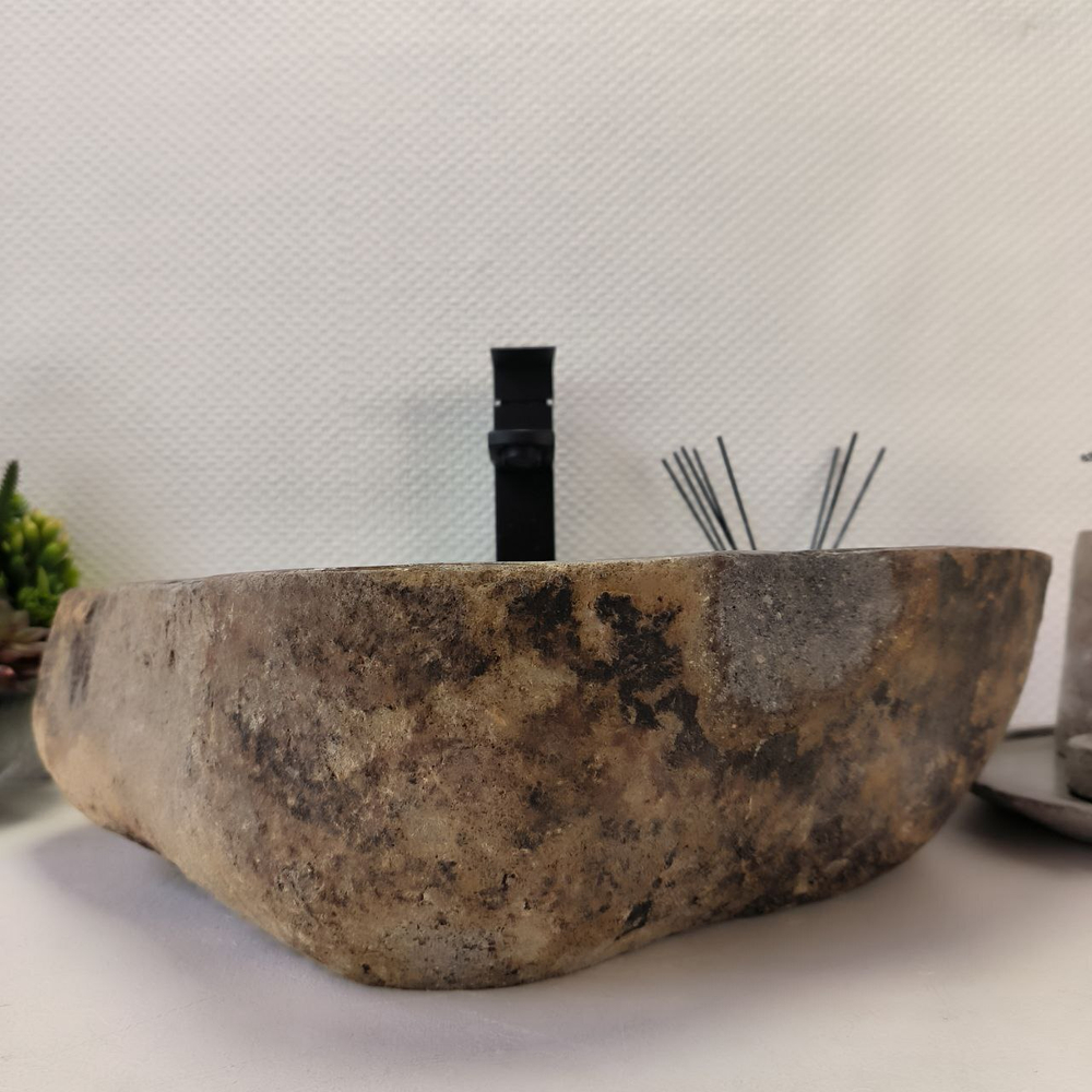 Раковина из речного камня RS63312 (53*41*15) 0122