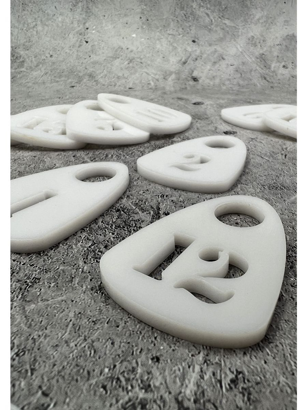 Номерки для гардероба прорезные 401-500