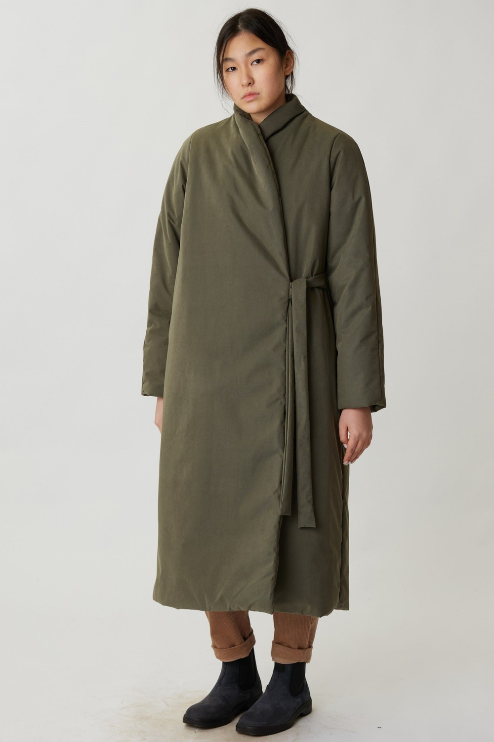 Зимнее пальто на запах из зеленой мембраны