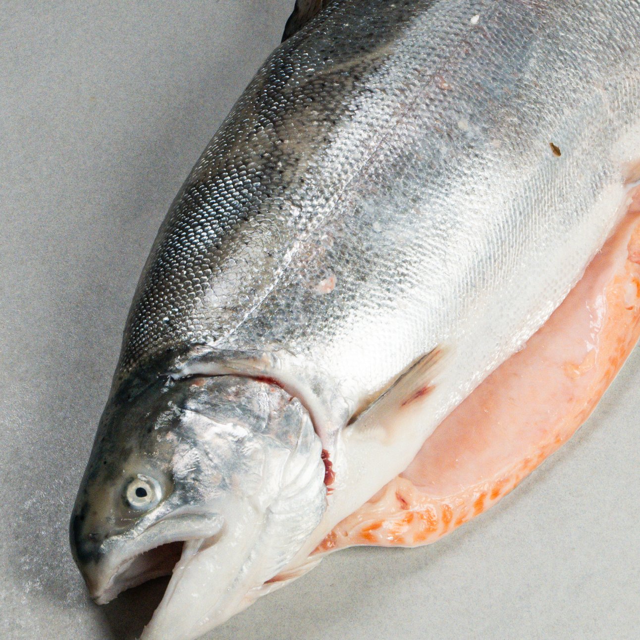 Форель охлажденная тушка 5/6