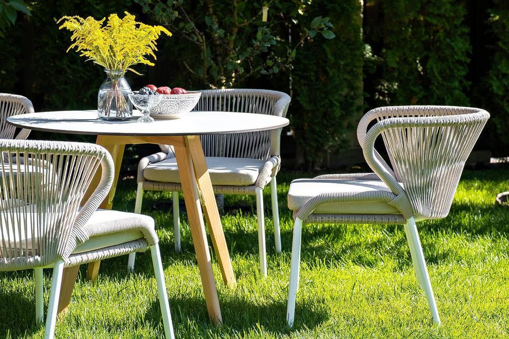 "Милан" стул плетеный из роупа, каркас алюминий белый шагрень, роуп бежевый круглый, ткань бежевая