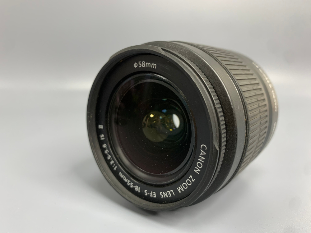 Canon EOS 1100D kit EF-S 18-55mm 3.5-5.6 IS ll 1535 Кадров