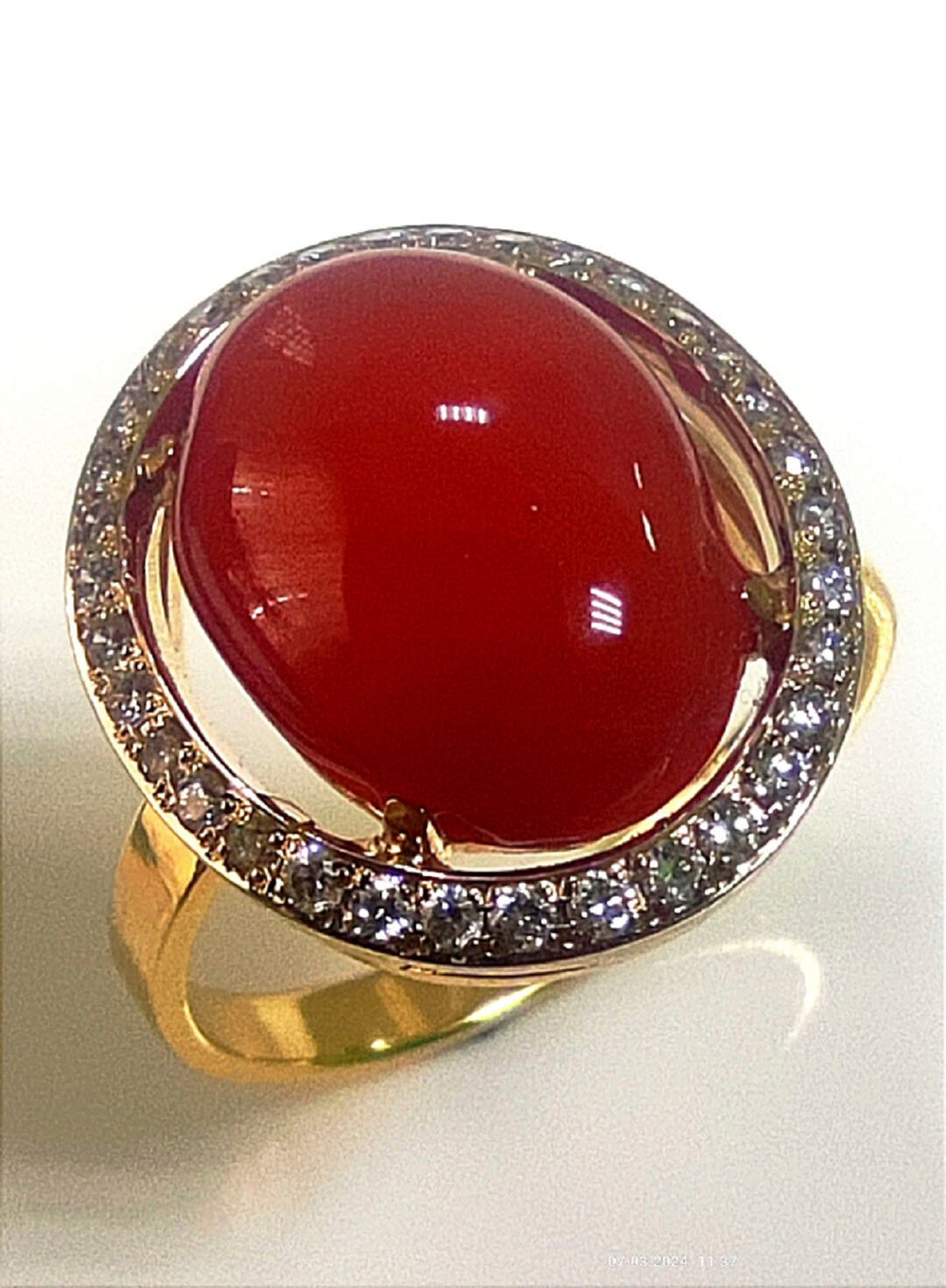 Кольцо Эстерелла золото 750, коралл, бриллианты