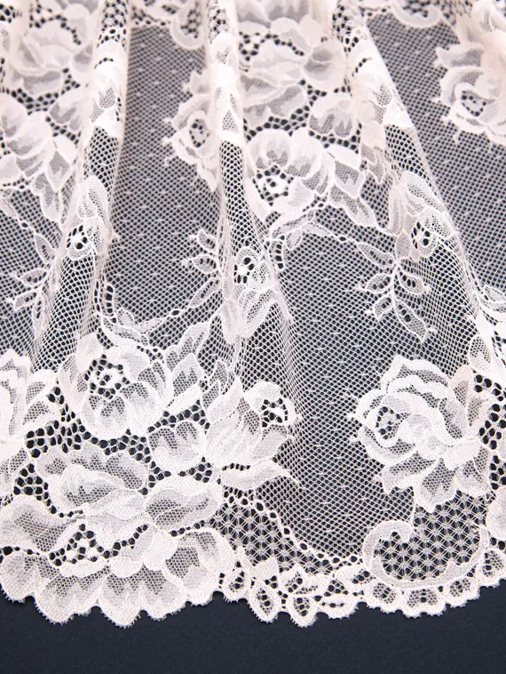 03-215 Кружево эластичное 23 см, телесный (персик)