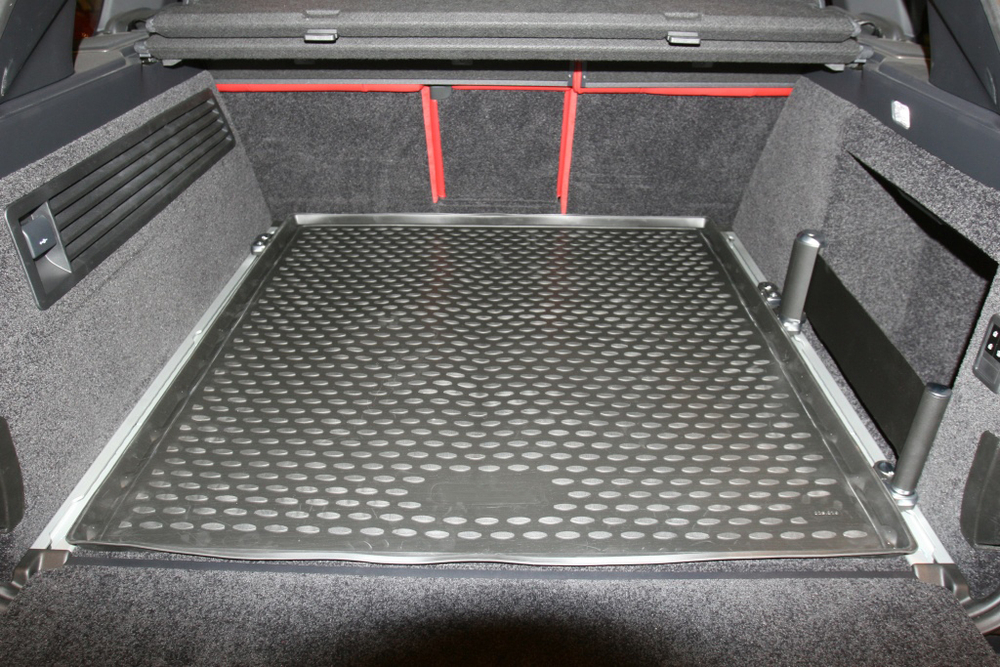 Коврик в багажник для LAND ROVER Range Rover, 2015-, внедорожник , без рейлингов, 1 шт. (полиуретан) арт.CARLDR00004