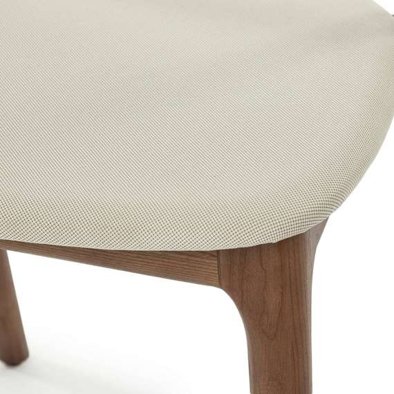 Стул Esse Soft, орех, бежевая водоотталкивающая обивка