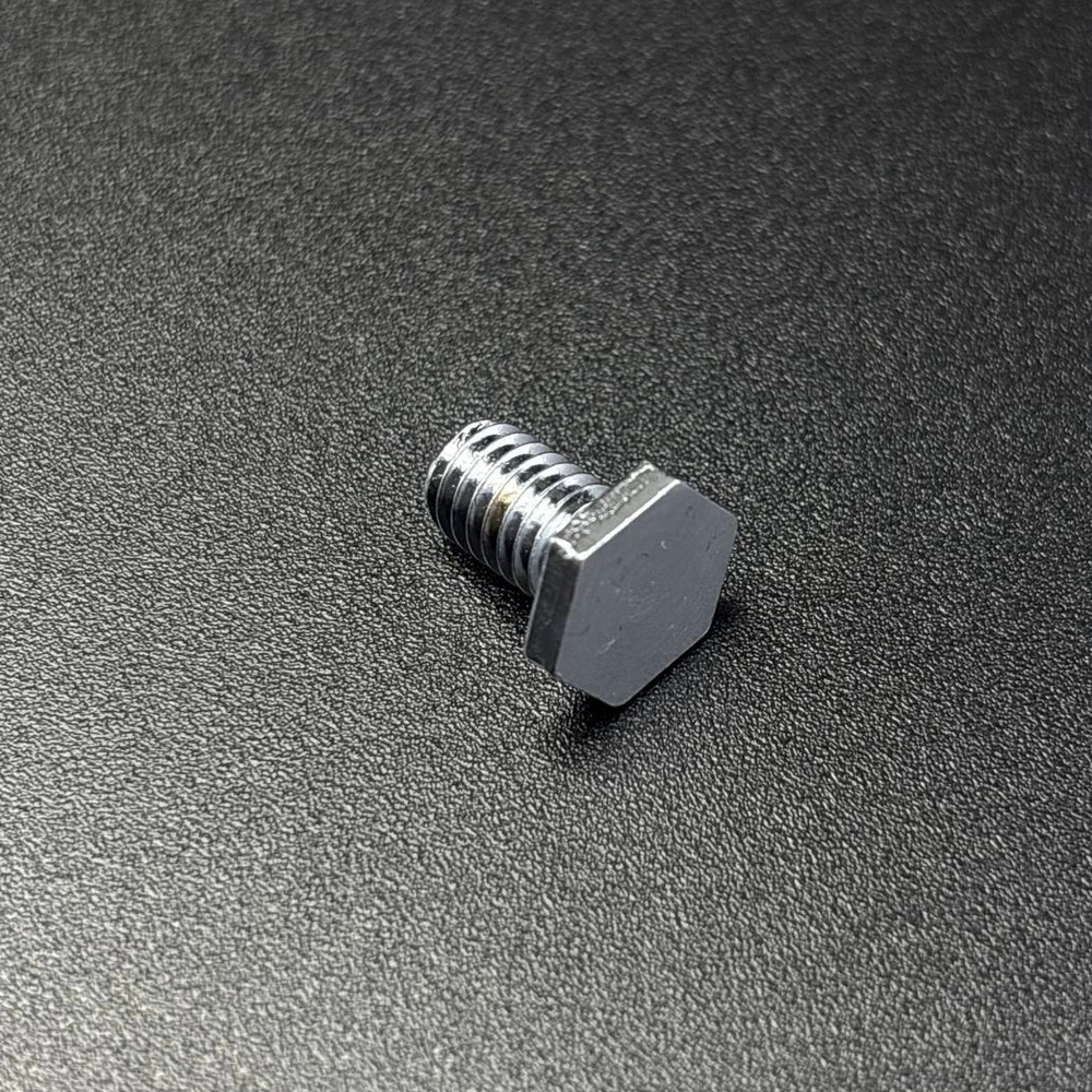 Болт Yamaha 115-140 (90101-06M67) (Yamaha)