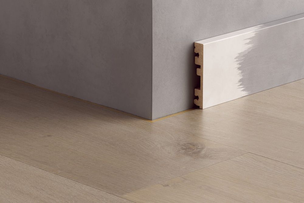 Плинтус Pergo высокий прямой Дуб Стокгольм, 77x2400 мм