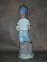 Статуэтка. Фарфор. Мальчик-бейсболист. Lladro. Испания