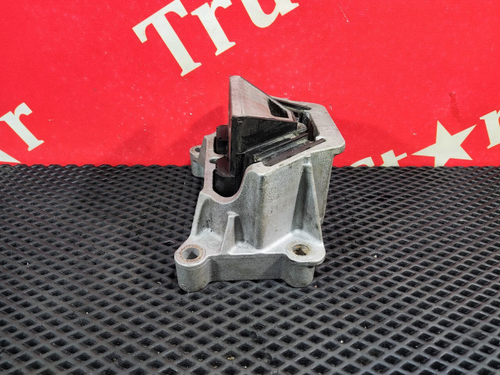 Подушка двигателя задняя